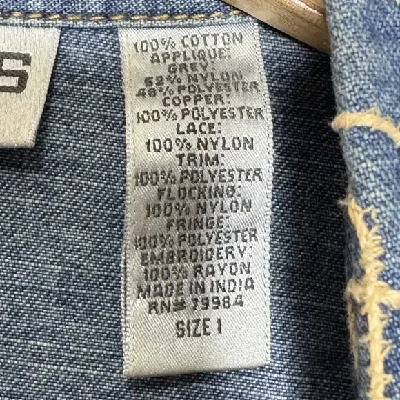 Chico's Jacket Womens 1 Medium Blue Denim Embroidered Applique Boho Mixed Media - Picture 4 of 10